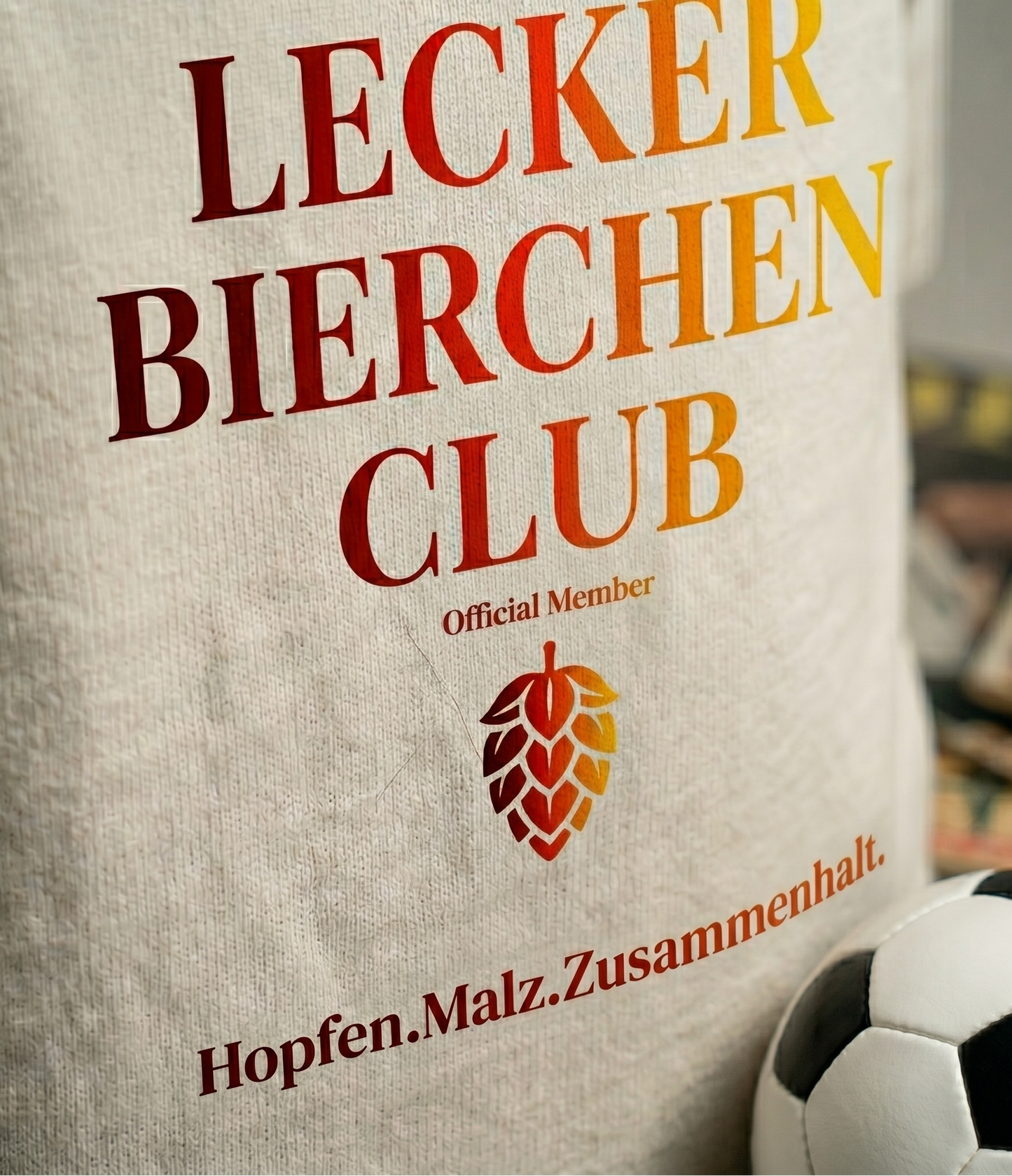 WM SPECIAL: Lecker Bierchen Club - Premium Unisex T-Shirt