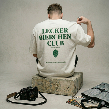 Lecker Bierchen Club Rückendruck - Premium Oversized Shirt
