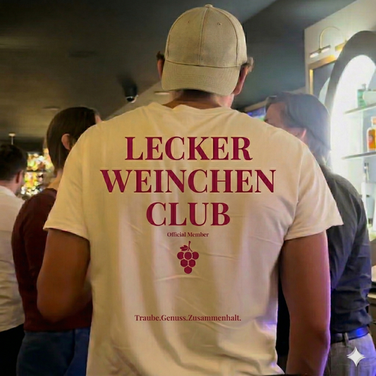 Lecker Weinchen Club Rückendruck - Premium Unisex T-Shirt